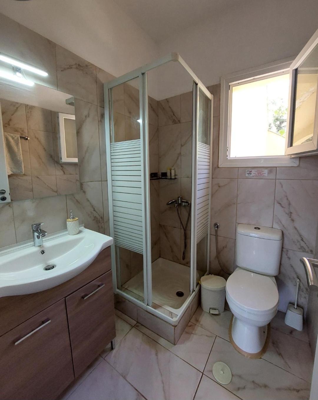 Thanos Guesthouse Corfu Agioi Deka  Eksteriør bilde